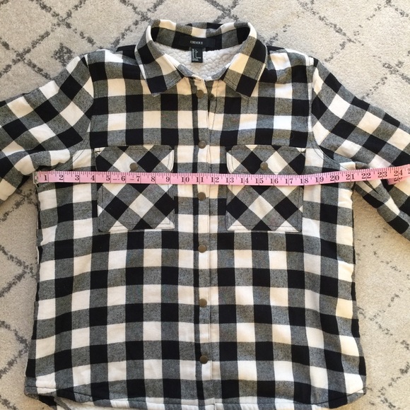 FOREVER 21 fleece lined flannel - Picture 6 of 7